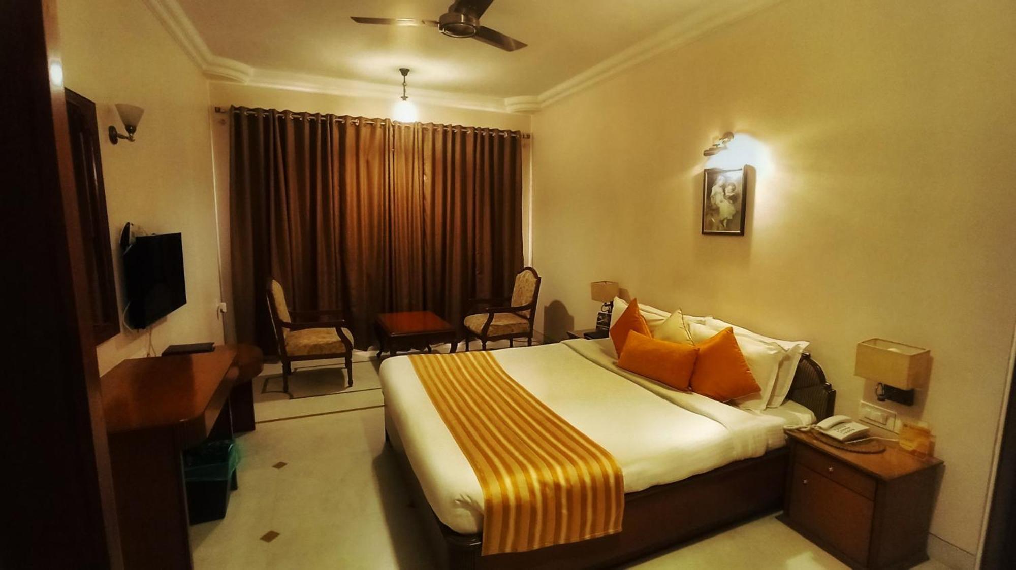Kailash Parbat Hotel لونافالا المظهر الخارجي الصورة