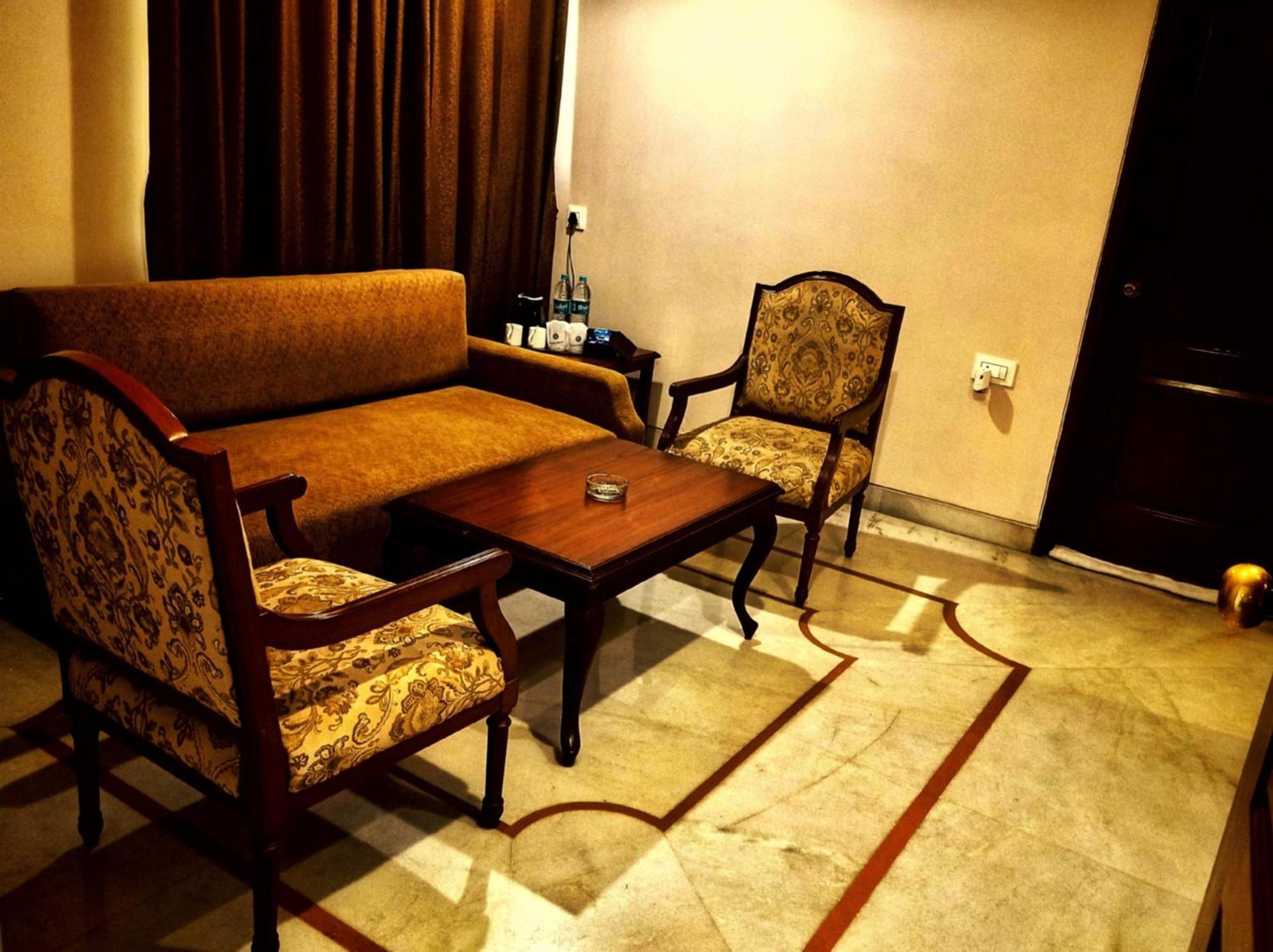 Kailash Parbat Hotel لونافالا المظهر الخارجي الصورة
